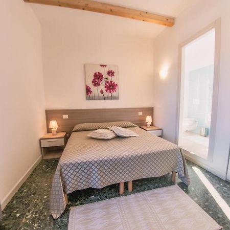 B&B Da Nicoletta San Pantaleo Εξωτερικό φωτογραφία